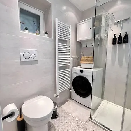 Modern By Honey Homes Sala Comacina