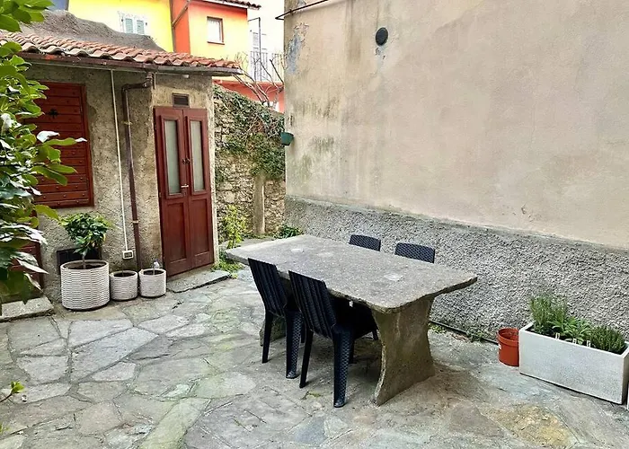 Apartment Modern By Honey Homes Sala Comacina