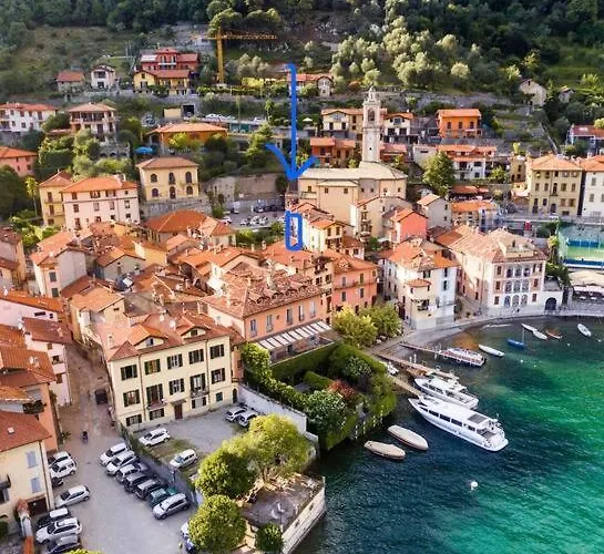 Modern By Honey Homes * Sala Comacina