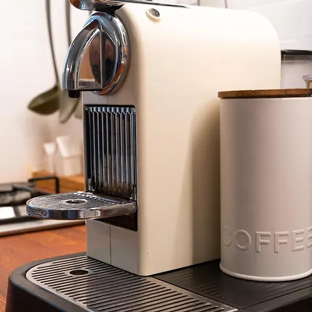 Modern By Honey Homes Lägenhet