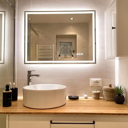 Modern By Honey Homes Sala Comacina