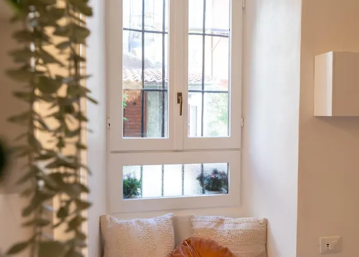 Apartment Modern By Honey Homes Sala Comacina