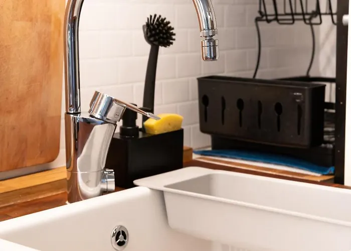 Modern By Honey Homes Apartment *