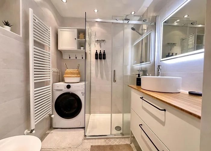 Modern By Honey Homes Apartment