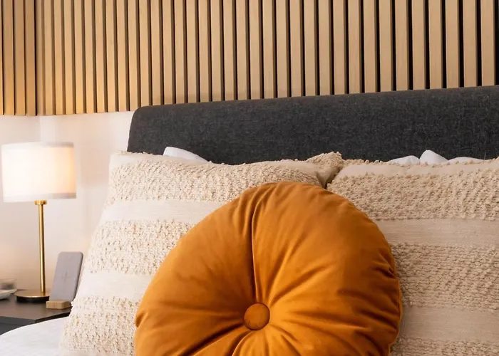 Modern By Honey Homes Sala Comacina