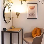 Modern By Honey Homes Апартаменты