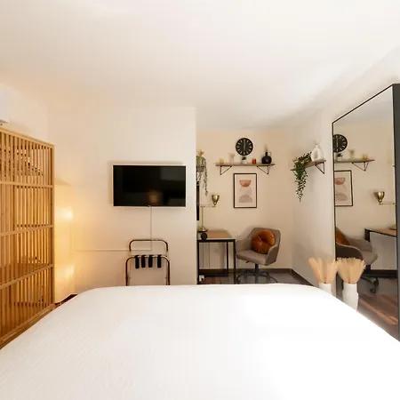 Modern By Honey Homes Apartmán